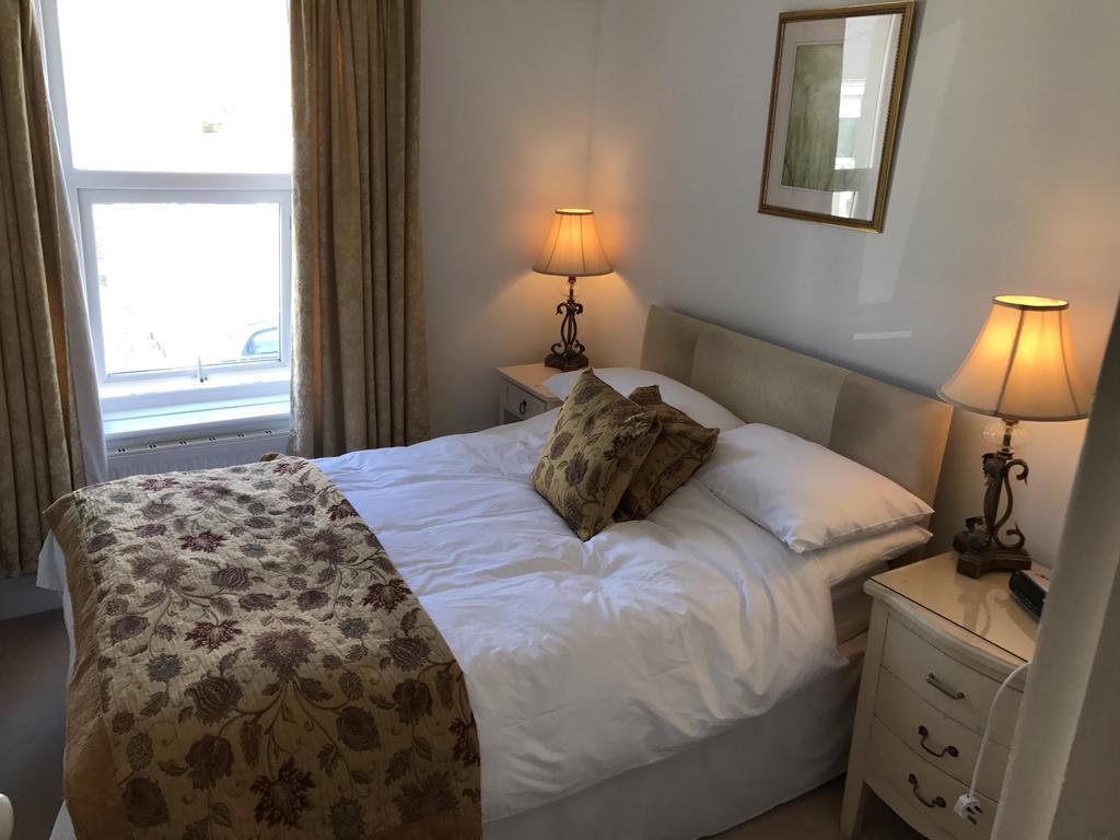 Cambridge House Bed & Breakfast Torpoint Eksteriør bilde
